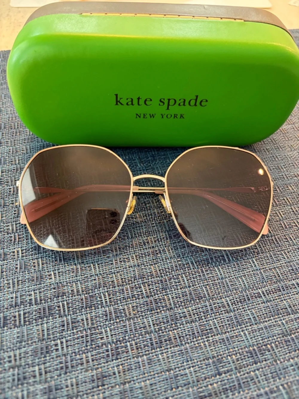 Kate Spade gold rimmed sunglasses with case - Picture 13 of 16
